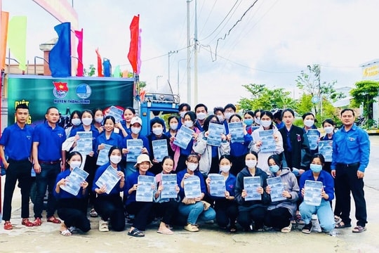 Tuổi trẻ Thăng Bình ra quân diệt lăng quăng phòng chống sốt xuất huyết