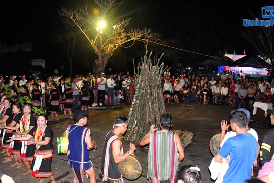 [VIDEO] - Hiệp Đức hào hứng với Ngày hội Văn hoá – thể thao vùng cao