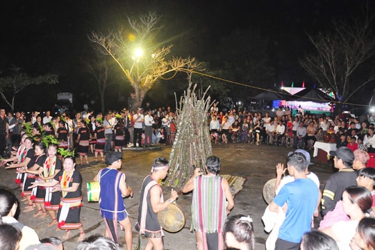 Phát huy giá trị truyền thống từ người trẻ