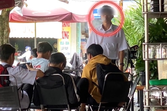 Nhức nhối nạn thuốc lá điện tử "tấn công" học sinh, nhà trường không quản nổi