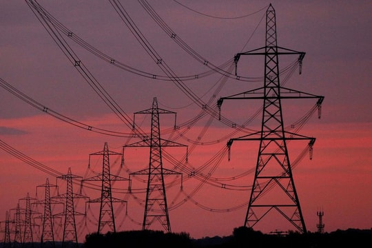 Châu Âu: Đối mặt nguy cơ mất điện mùa đông, người dân rốt ráo tích trữ đồ sưởi ấm