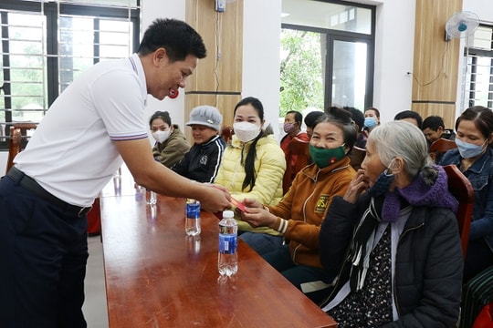 Sacombank trao 7,8 tỷ đồng trong chương trình "Ấm tình mùa xuân" lần thứ 20