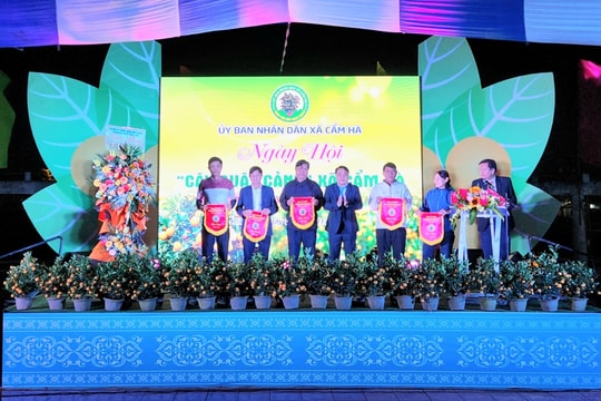 Khai mạc Ngày hội cây quật cảnh Cẩm Hà lần thứ 7