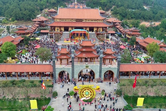 Đề nghị tăng cường thực hiện nếp sống văn minh tại các lễ hội, cơ sở thờ tự