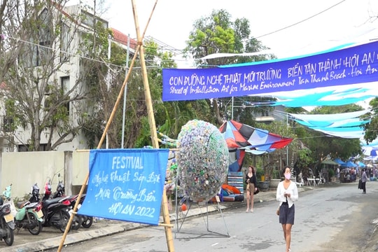 Messages of green living and environmental protection