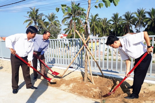 Đảng bộ phường Cẩm An: Nâng cao chất lượng tổ chức xây dựng Đảng