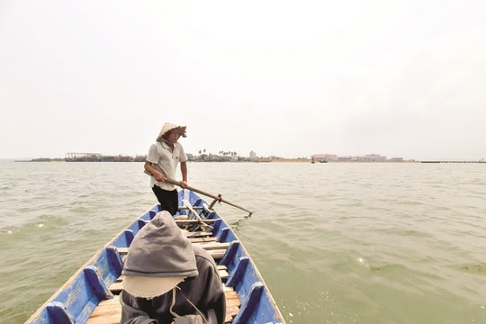 Ốc đảo bộn bề toan lo