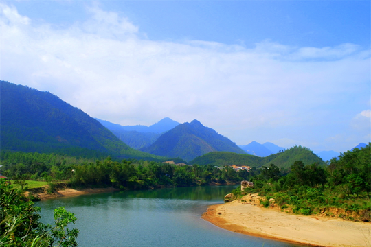 Xây dựng giải pháp bảo vệ tài nguyên nước sông Cu Đê