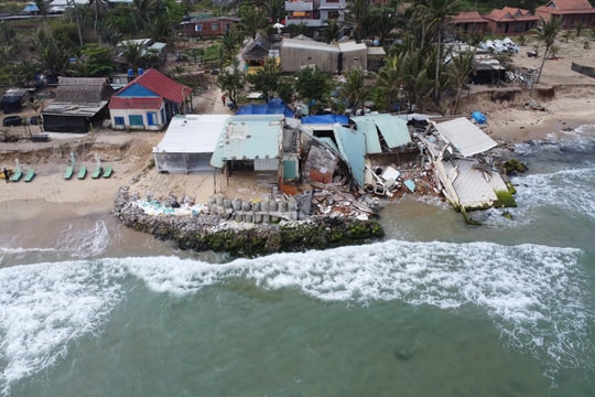 Đầu tư 210 tỷ đồng để triển khai dự án kè chống xói lở khẩn cấp bờ biển Cửa Đại
