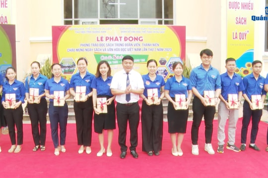 [VIDEO] - Phát động phong trào đọc sách trong cán bộ, đoàn viên thanh niên