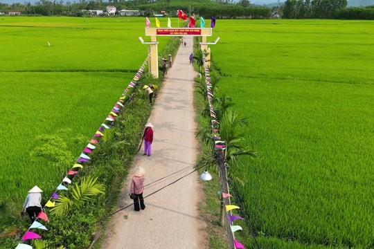 Khơi dậy sức dân xây dựng thôn nông thôn mới