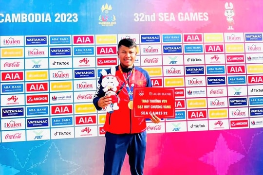 Chàng trai Tà Riềng mang huy chương vàng SEA Games về buôn làng