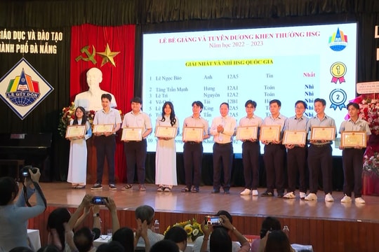 Trường THPT chuyên Lê Quý Đôn tuyên dương khen thưởng năm học 2022 - 2023