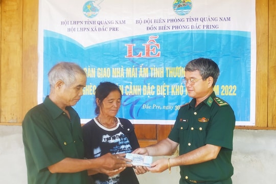 Bàn giao mái ấm tình thương cho phụ nữ nghèo vùng biên