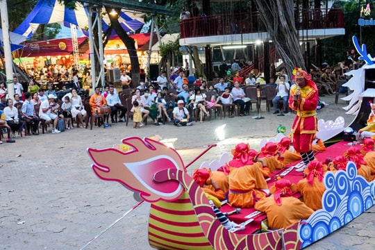 [VIDEO] - Mang văn hóa Quảng đến Sài thành