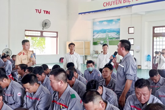 Tuyên truyền pháp luật về an toàn giao thông cho lái xe THILOGI