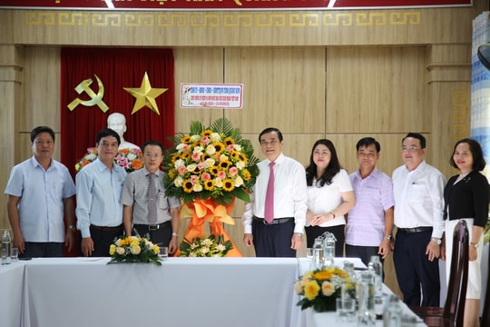 Bí thư Tỉnh ủy Phan Việt Cường: "Báo Quảng Nam cần tiếp tục phấn đấu làm tốt vai trò kênh thông tin chủ lực trong nắm bắt, định hướng dư luận xã hội"