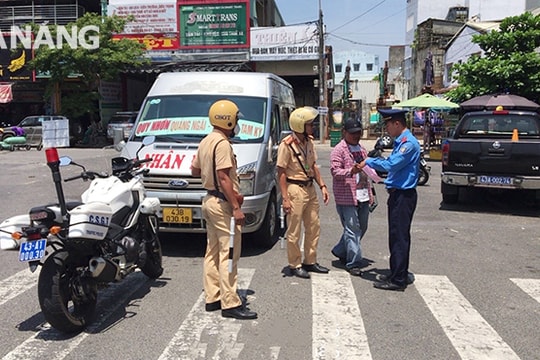 Thu hồi phù hiệu của 55 phương tiện vi phạm tốc độ