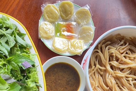 Cao lầu nơi xứ xa