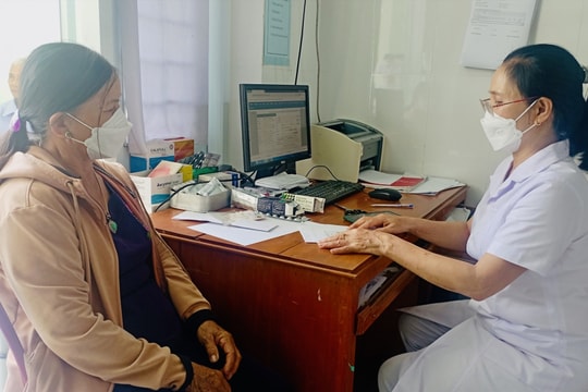 Nâng cao tiếng nói của phụ nữ và trẻ em gái