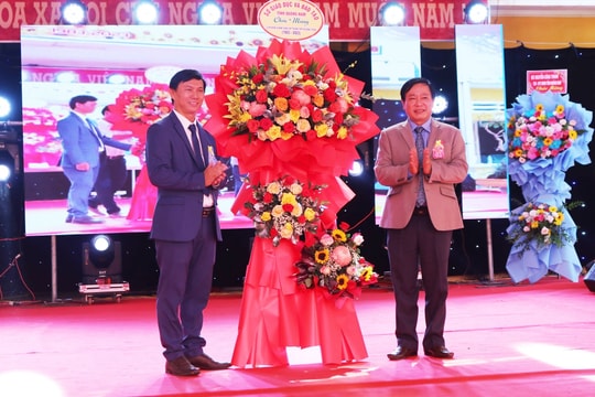 Trường THPT Đỗ Đăng Tuyển kỷ niệm 40 năm thành lập