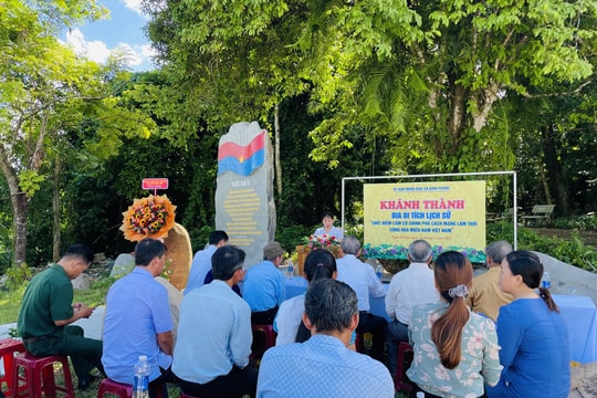 Nông Sơn khánh thành bia di tích lịch sử Chốt điểm cắm cờ Chính phủ Cách mạng lâm thời Cộng hòa miền Nam Việt Nam