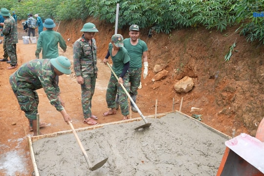 [VIDEO] - Mở đường vào Tắk Lũ