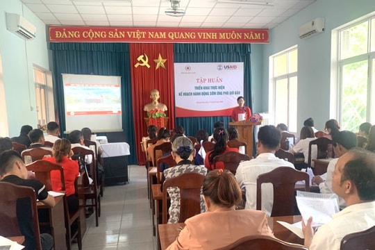 Tập huấn triển khai dự án hỗ trợ người dân ứng phó gió bão