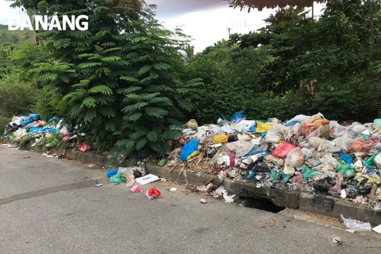 Bao giờ xử lý dứt điểm bãi rác gây mất mỹ quan đô thị?