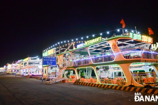 Từ 15-8, thu giá khai thác sử dụng và trông giữ xe tại cảng Sông Hàn