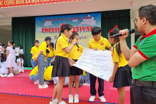 Thống nhất dạy học tiếng Anh với giáo viên nước ngoài theo hình thức xã hội hóa