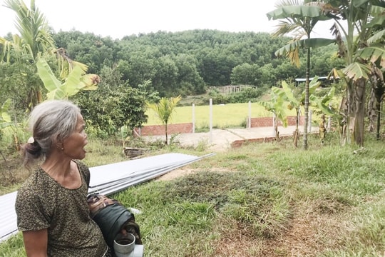 Xây dựng trái phép ở Hồ chứa nước Hố Khế (thôn 2, xã Tiên Lãnh, Tiên Phước): Có 18/22 hộ cam kết tự tháo dỡ công trình vi phạm