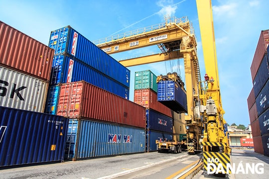 Cảng Đà Nẵng bứt phá vươn xa