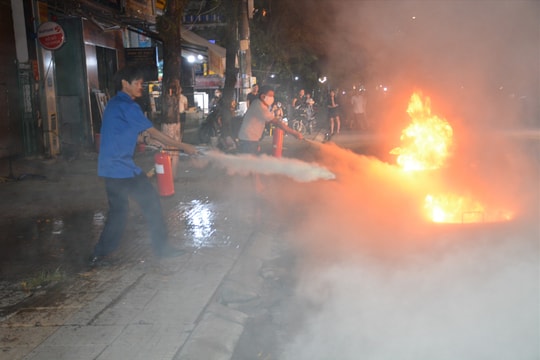 Diễn tập phương án chữa cháy tại tổ liên gia phường An Sơn