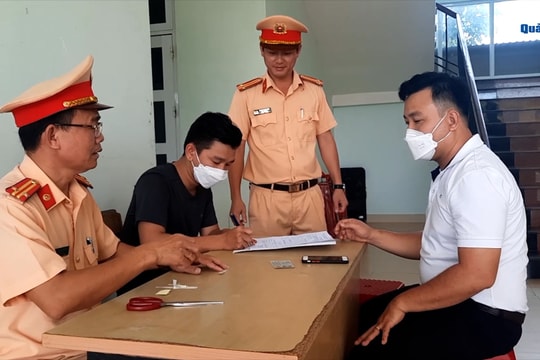 [VIDEO] - Điều chỉnh lệ phí đăng ký, cấp biển xe ô tô, xe máy