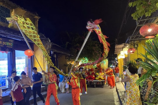 Đón nhận danh hiệu “Di sản văn hóa phi vật thể quốc gia Tết Trung thu ở Hội An”