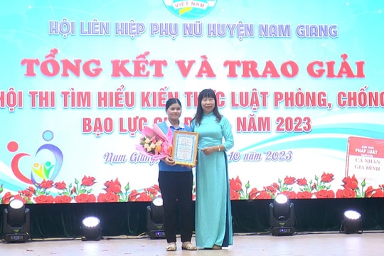 Phụ nữ Nam Giang thi tìm hiểu Luật Phòng chống bạo lực gia đình