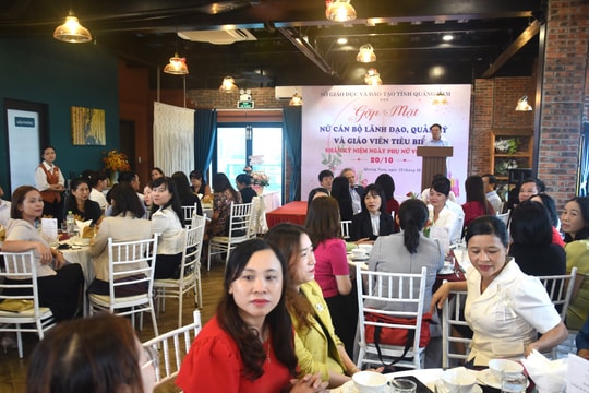 Sở GD-ĐT gặp mặt nữ cán bộ lãnh đạo, quản lý và giáo viên tiêu biểu nhân kỷ niệm ngày Phụ nữ Việt Nam