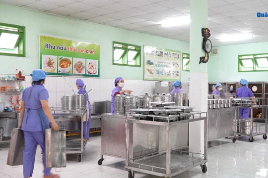 [VIDEO] - An toàn vệ sinh thực phẩm trong bếp ăn trường học