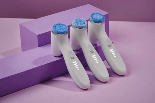 Máy rửa mặt AgeLOC Lumispa iO - Bí quyết làm sạch sâu, loại bỏ bụi bẩn, bã nhờn trên da