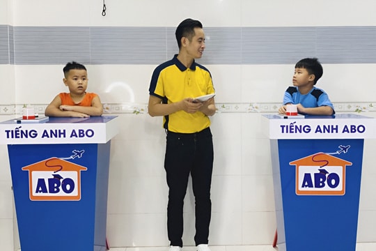 Dương Quốc Bảo truyền đam mê học tiếng Anh cho trẻ em