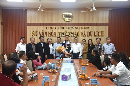 Tuyên dương, khen thưởng vận động viên vô địch Wushu thế giới Huỳnh Đỗ Đạt