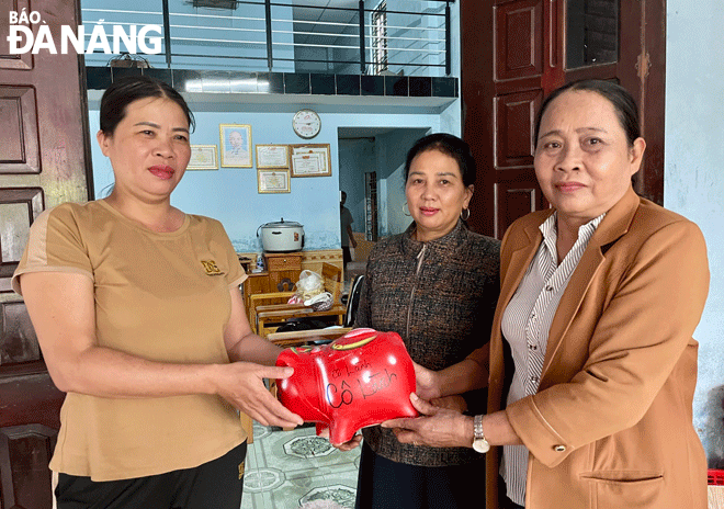 Nữ bí thư xây dựng chi bộ kiểu mẫu