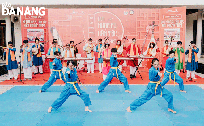 Âm nhạc truyền thống "gõ cửa" trường học