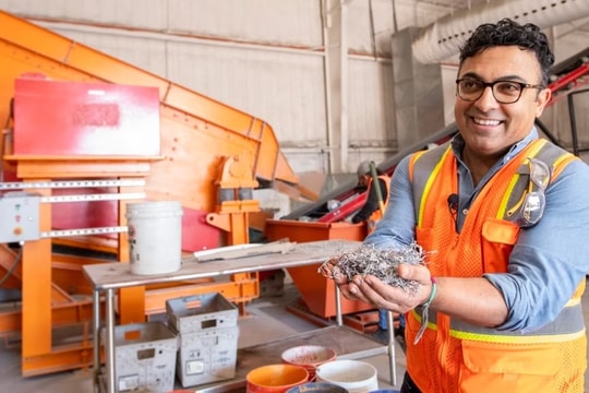 Tái chế tấm pin mặt trời