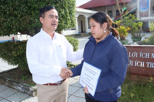 Thương hai cô giáo vùng cao Tây Giang mắc bệnh hiểm nghèo