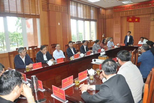 Gặp mặt 21 cán bộ được Ban Thường vụ Tỉnh ủy điều động, luân chuyển công tác