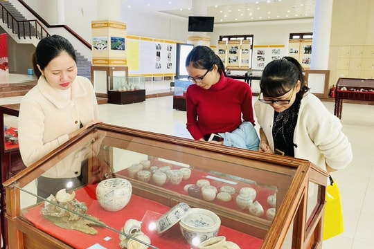 Bảo tàng Quảng Nam trưng bày chuyên đề "Gốm Chu Đậu từ tàu đắm Cù Lao Chàm"