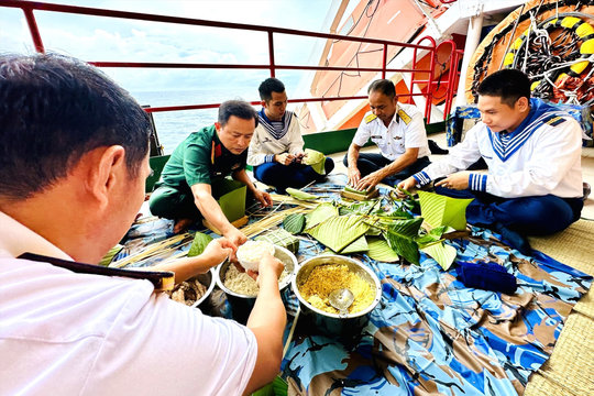 Xuân trên Nhà giàn DK1 - Bài 2: Tết ấm giữa biển