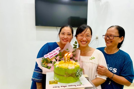 Về nhà với mẹ mới thấy mùa xuân...